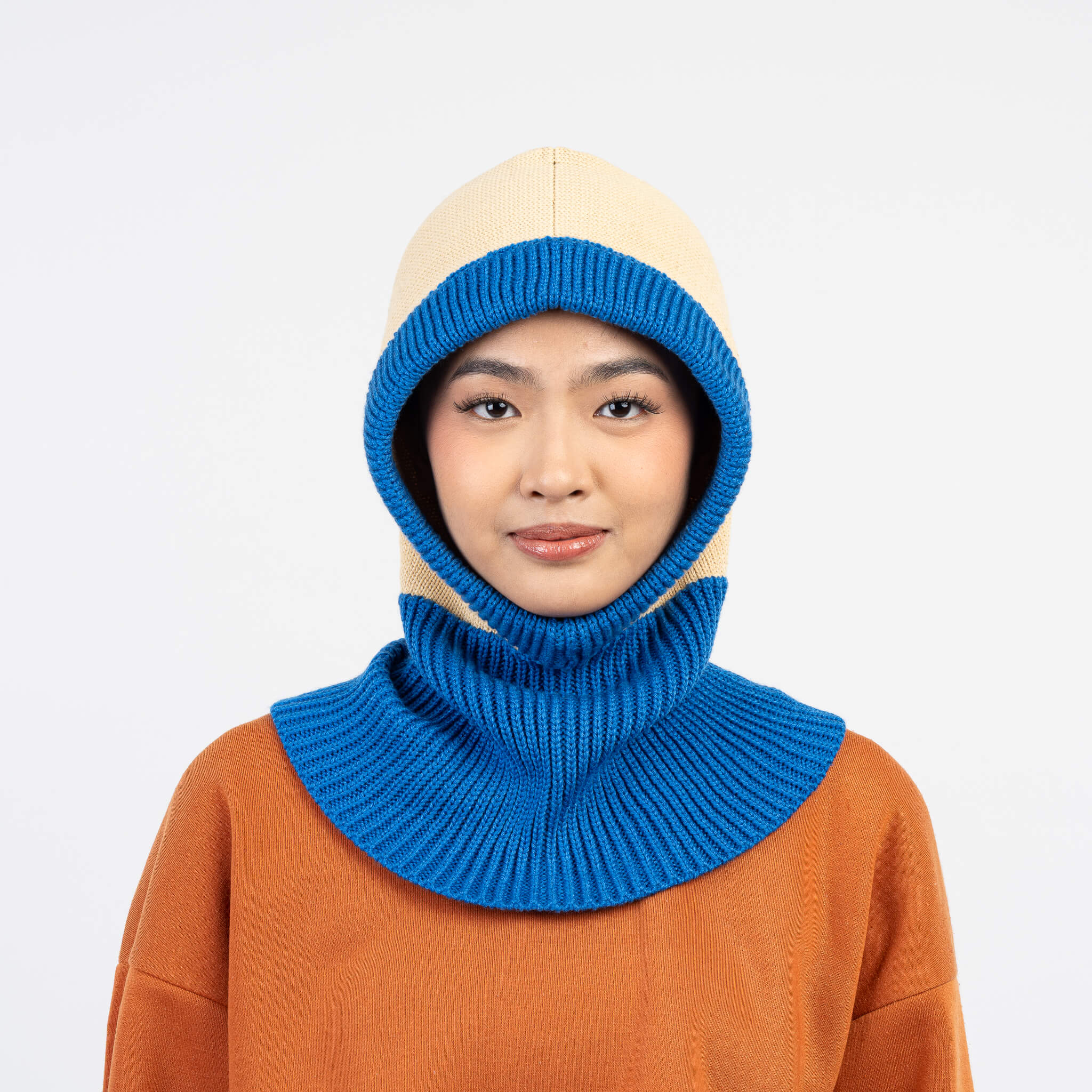 Colorblock Knit Hood - Image 16