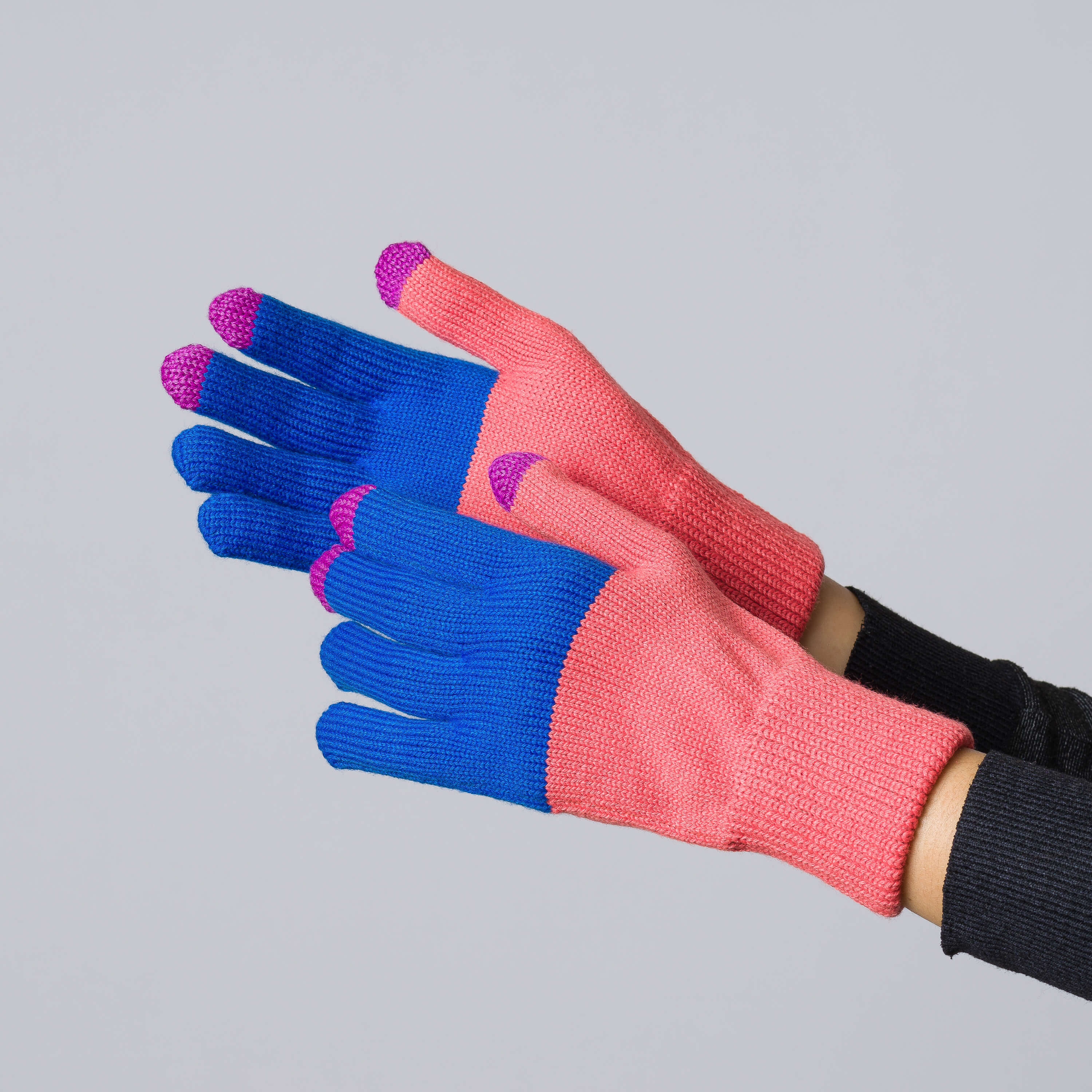 Colorblock Knit Touchscreen Gloves - Image 18