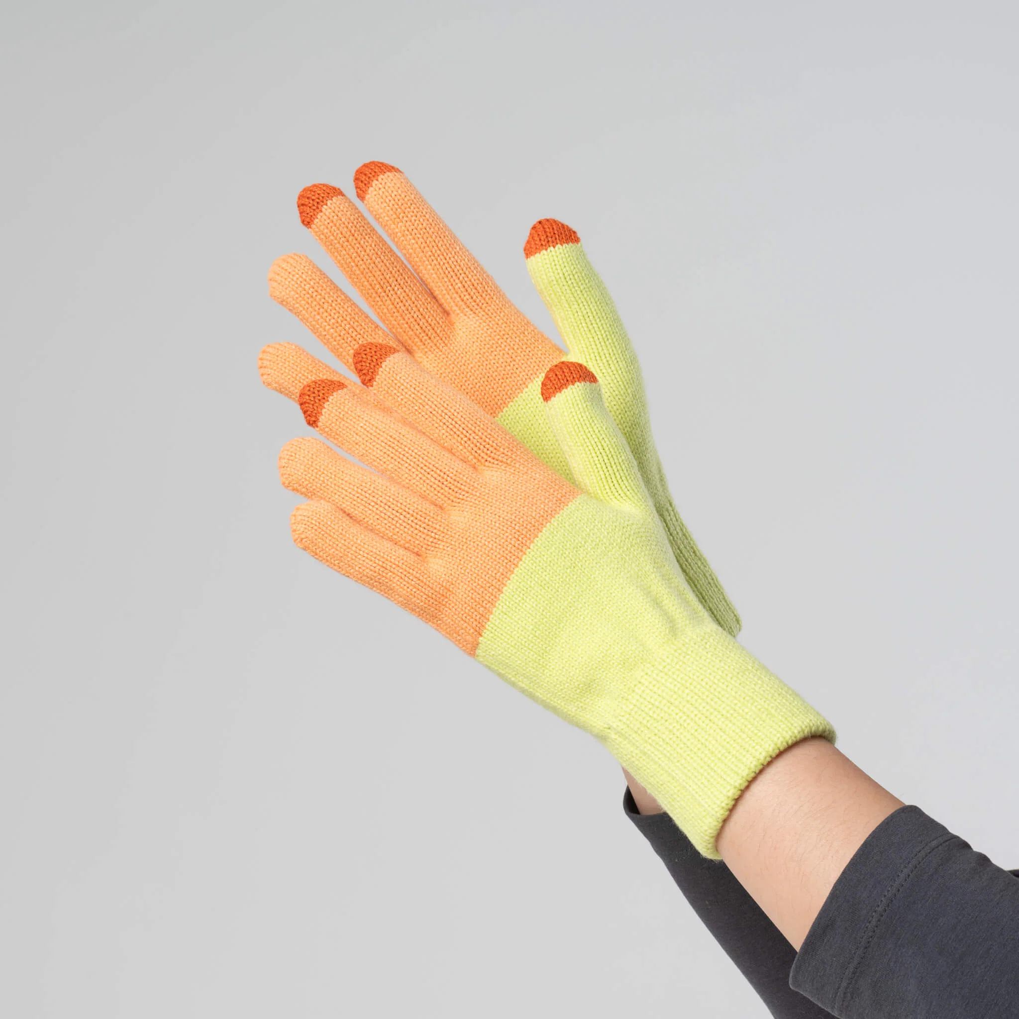 Colorblock Knit Touchscreen Gloves - Image 31