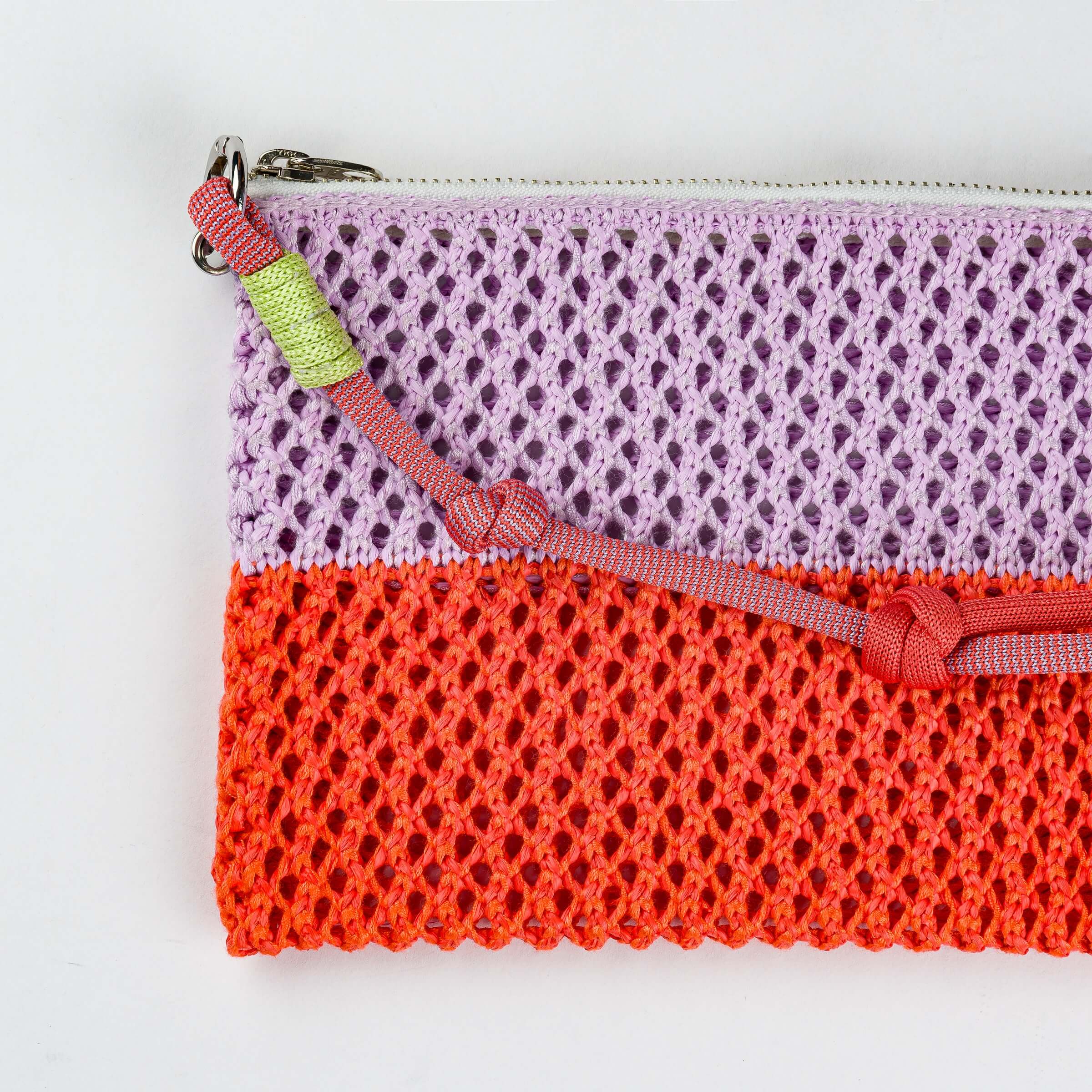 Colorblock Raffia Pouch - Image 5