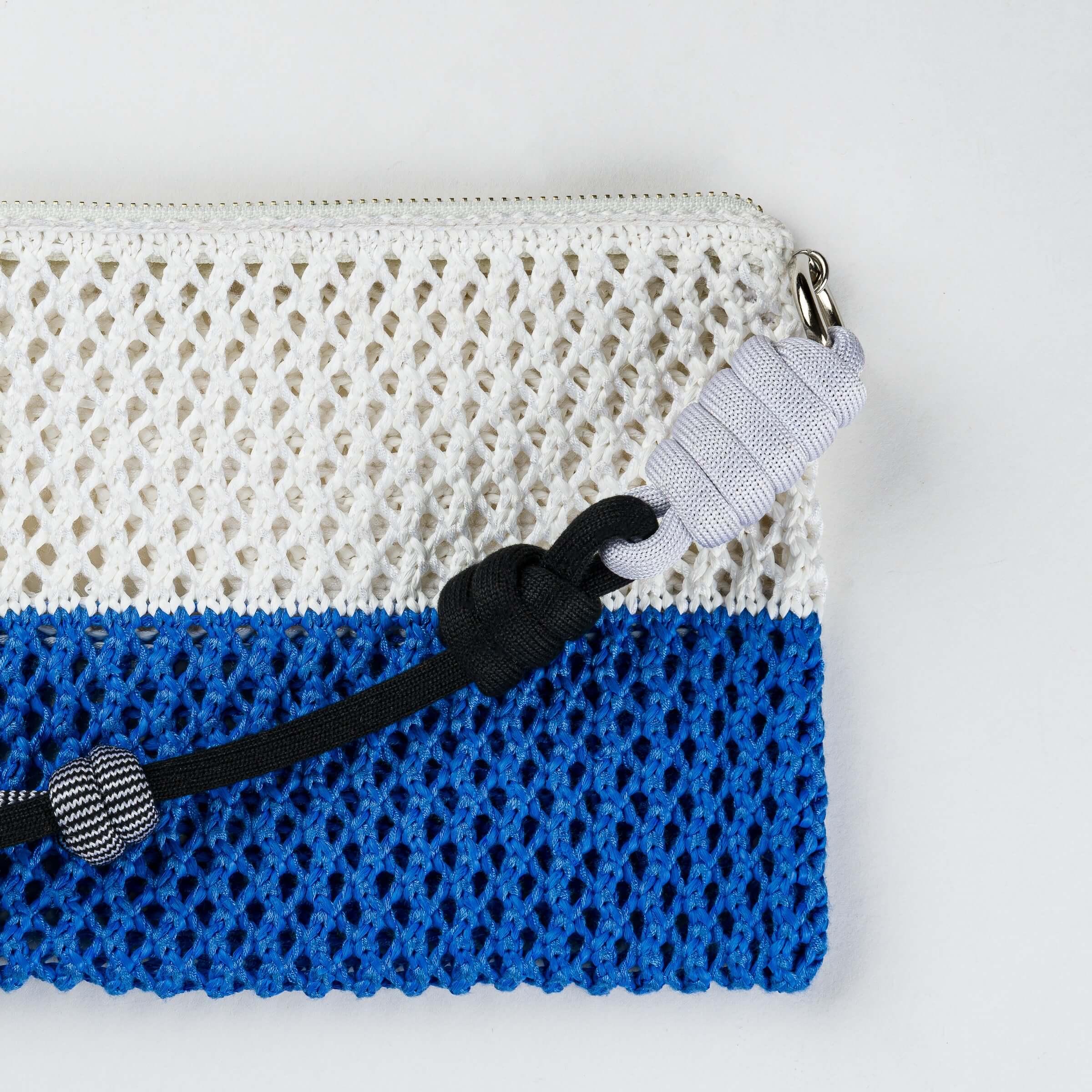 Colorblock Raffia Pouch - Image 8