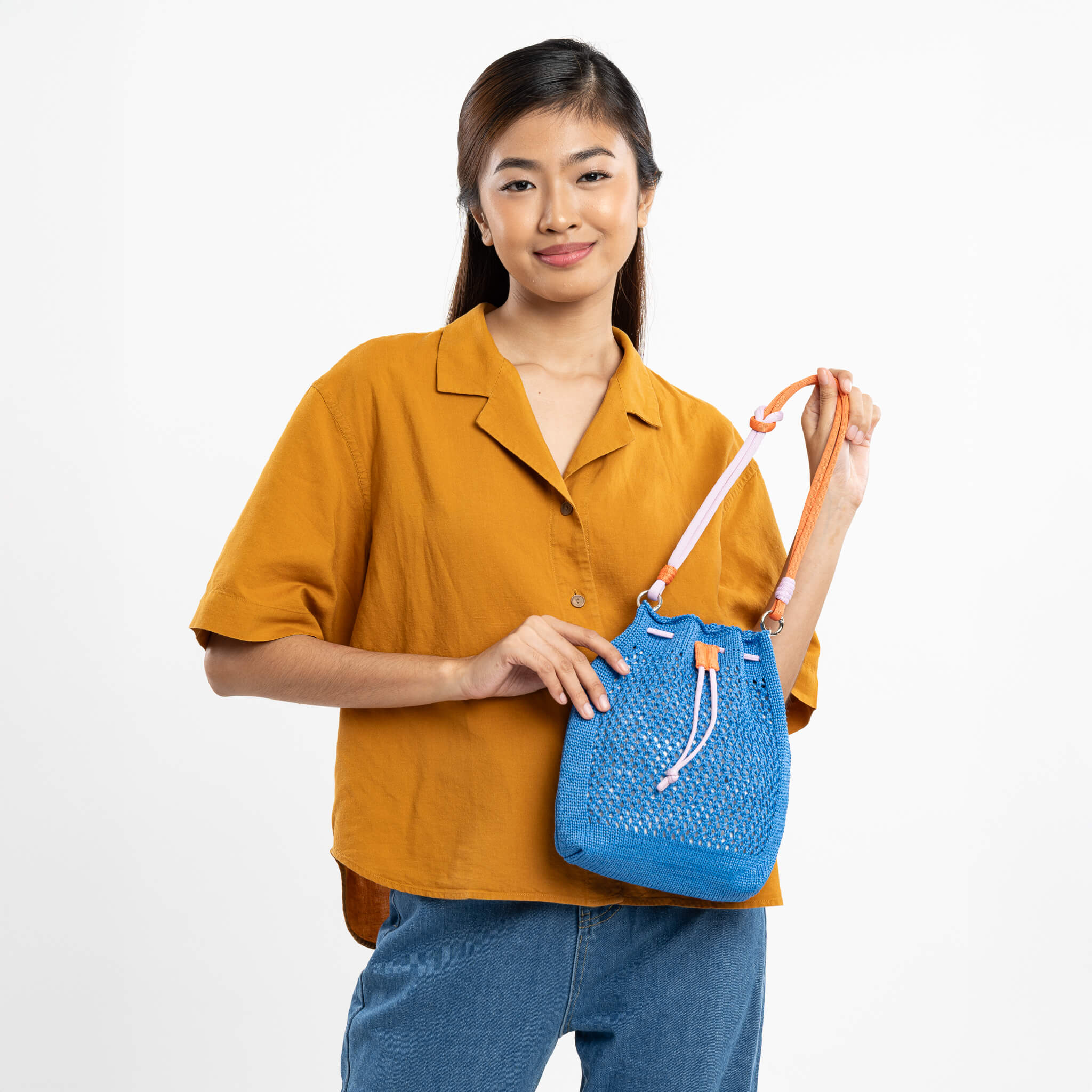 Drawstring Raffia Mini Bag - Image 4