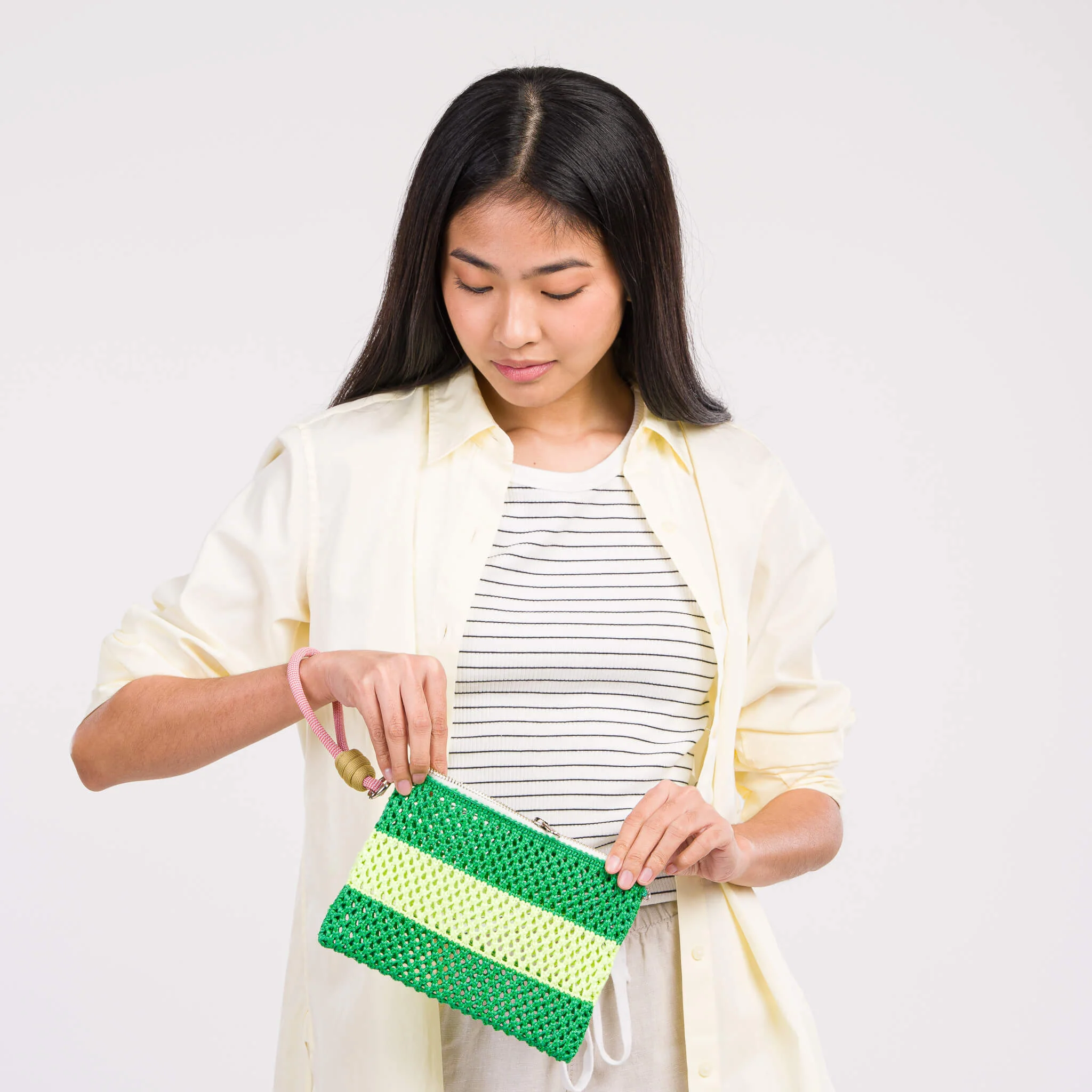 Stripe Raffia Pouch - Image 9