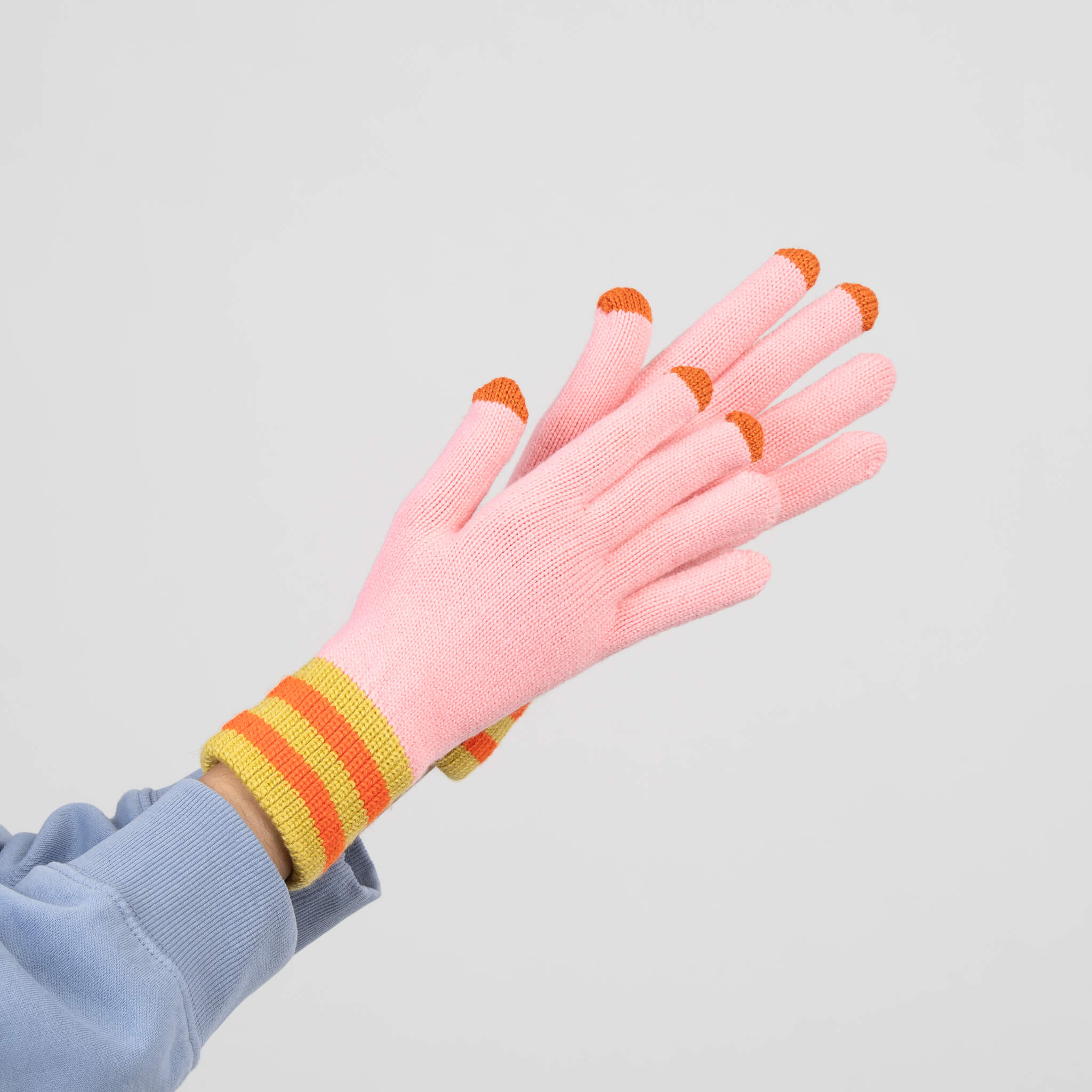 Sport Cuff Touchscreen Gloves - Image 6
