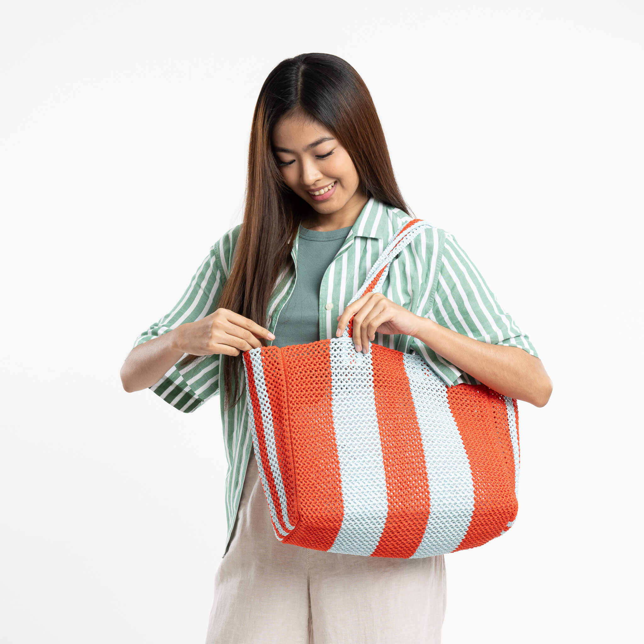 Stripe Raffia Beach Tote - Image 11