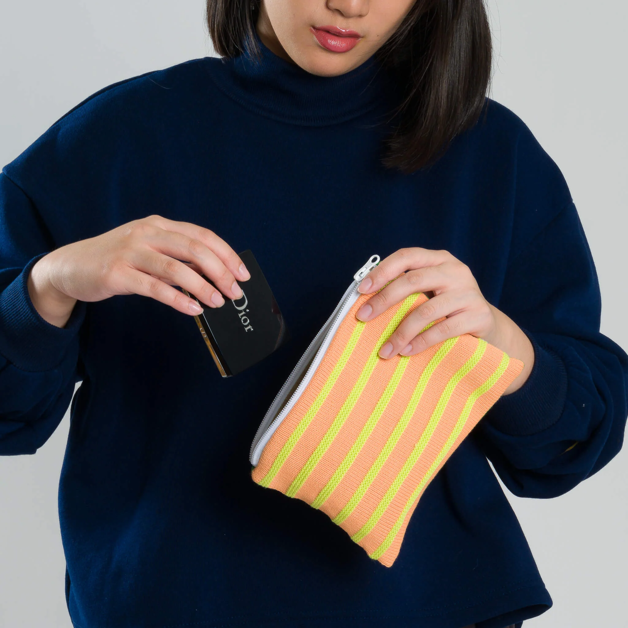 Super Stripe Knit Pouch - Image 11