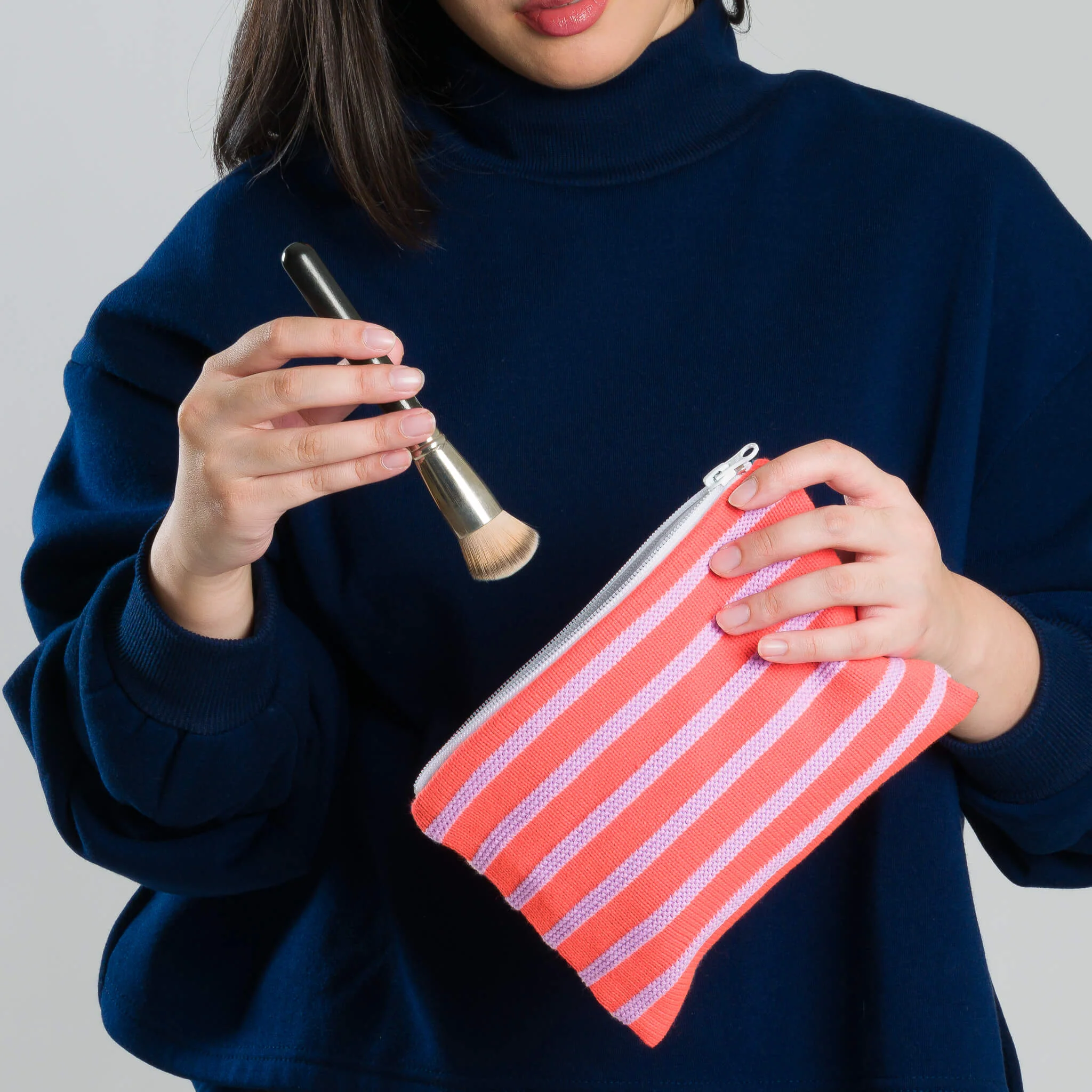 Super Stripe Knit Pouch - Image 9